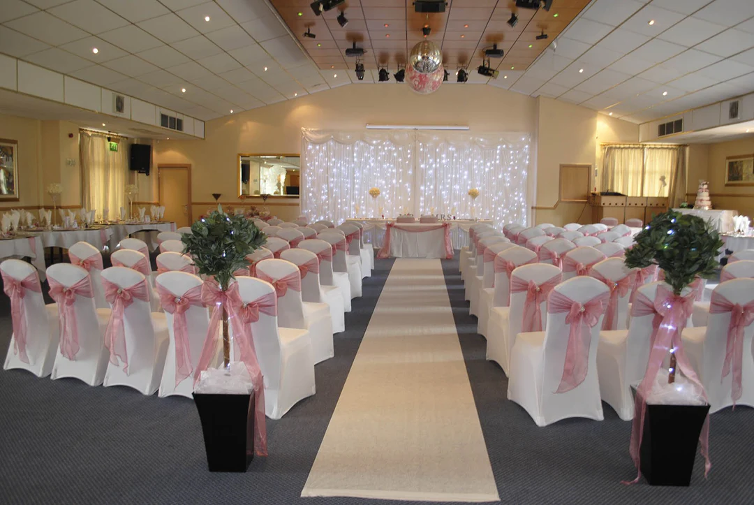 Hessian Aisle Runner - 10m - Buy now from Celebration Warehouse